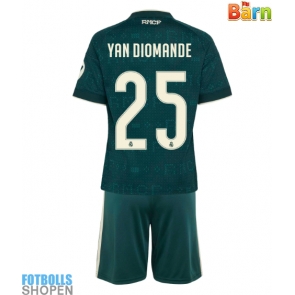 Billiga Real Madrid Yan Diomande #25 Bortatröja Barn 2026-27 Kortärmad (+ Korta byxor)